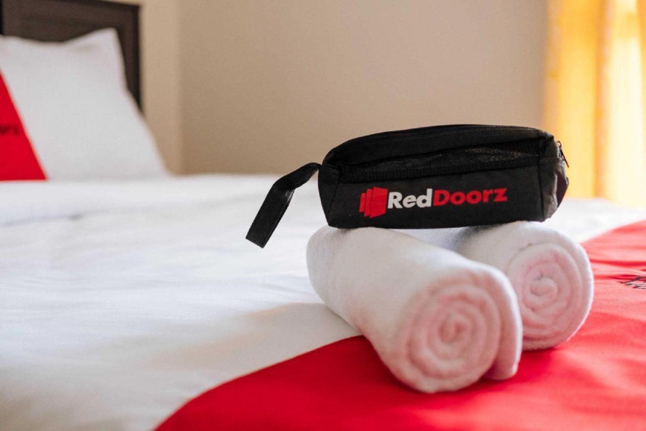 Hotel Reddoorz @ Paus Raya Palangkaraya Exterior foto